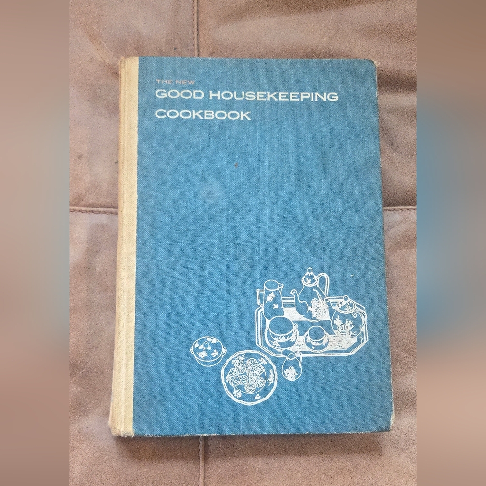Vintage 1960s Good Housekeeping Blue and Cream Cookbook